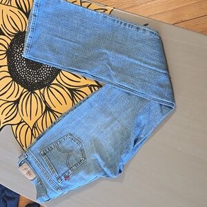 Levi’s boot cut 505 size 6 Long